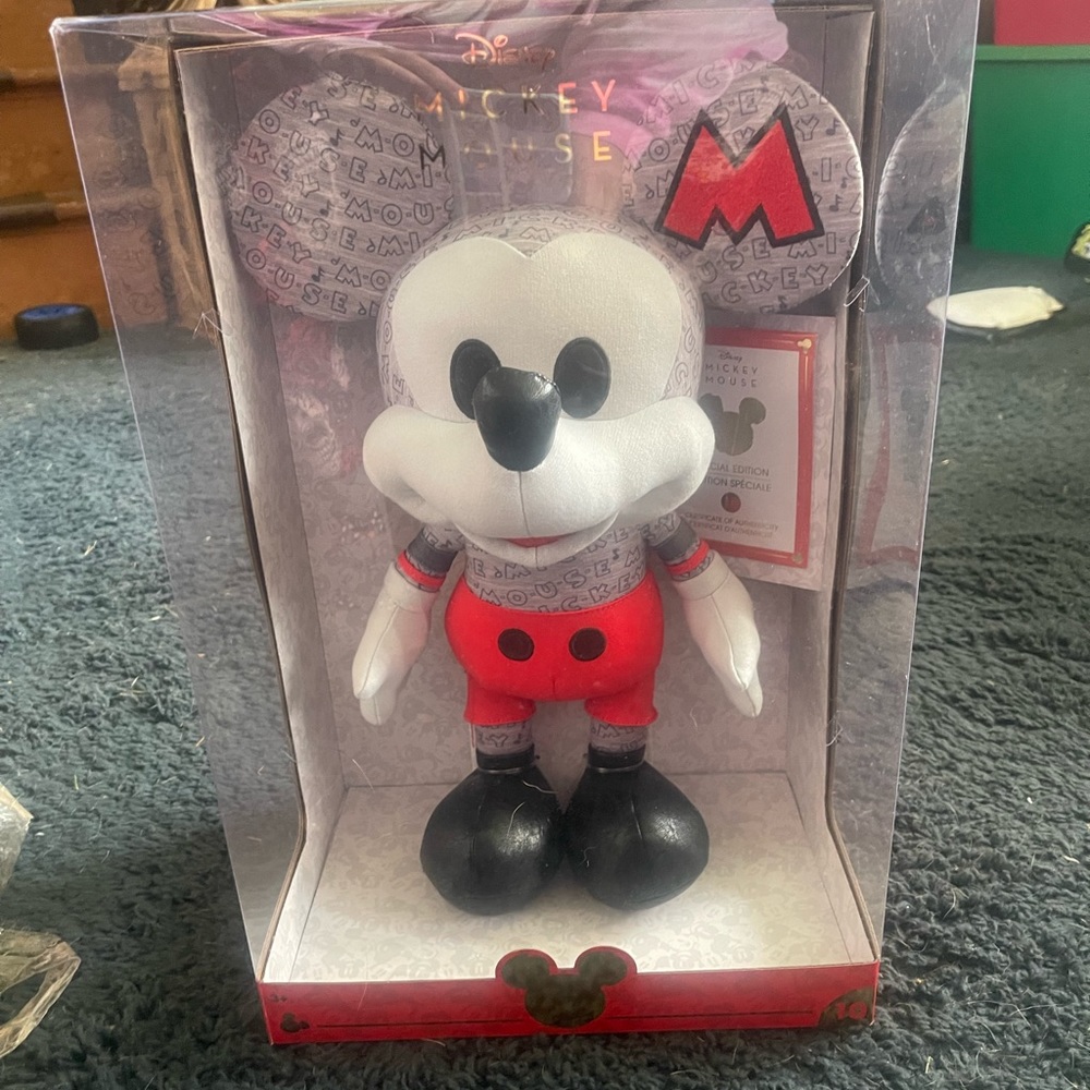 Disney limited Edition 50’s mouse club plush